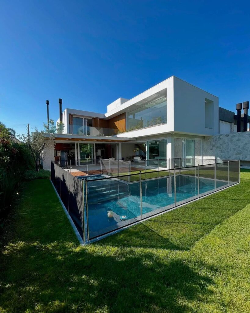 WhatsApp Image 2025-08-08 at 16.23.11 (1)